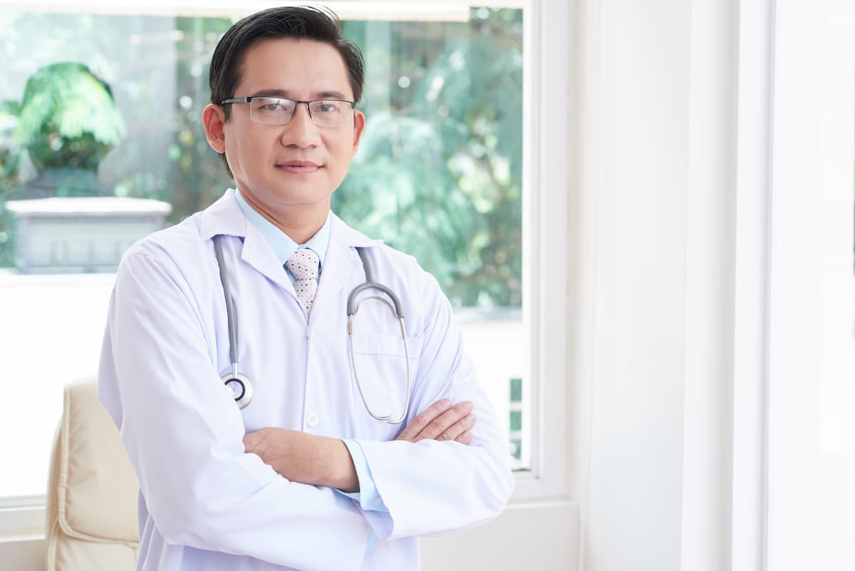 asian-doctor